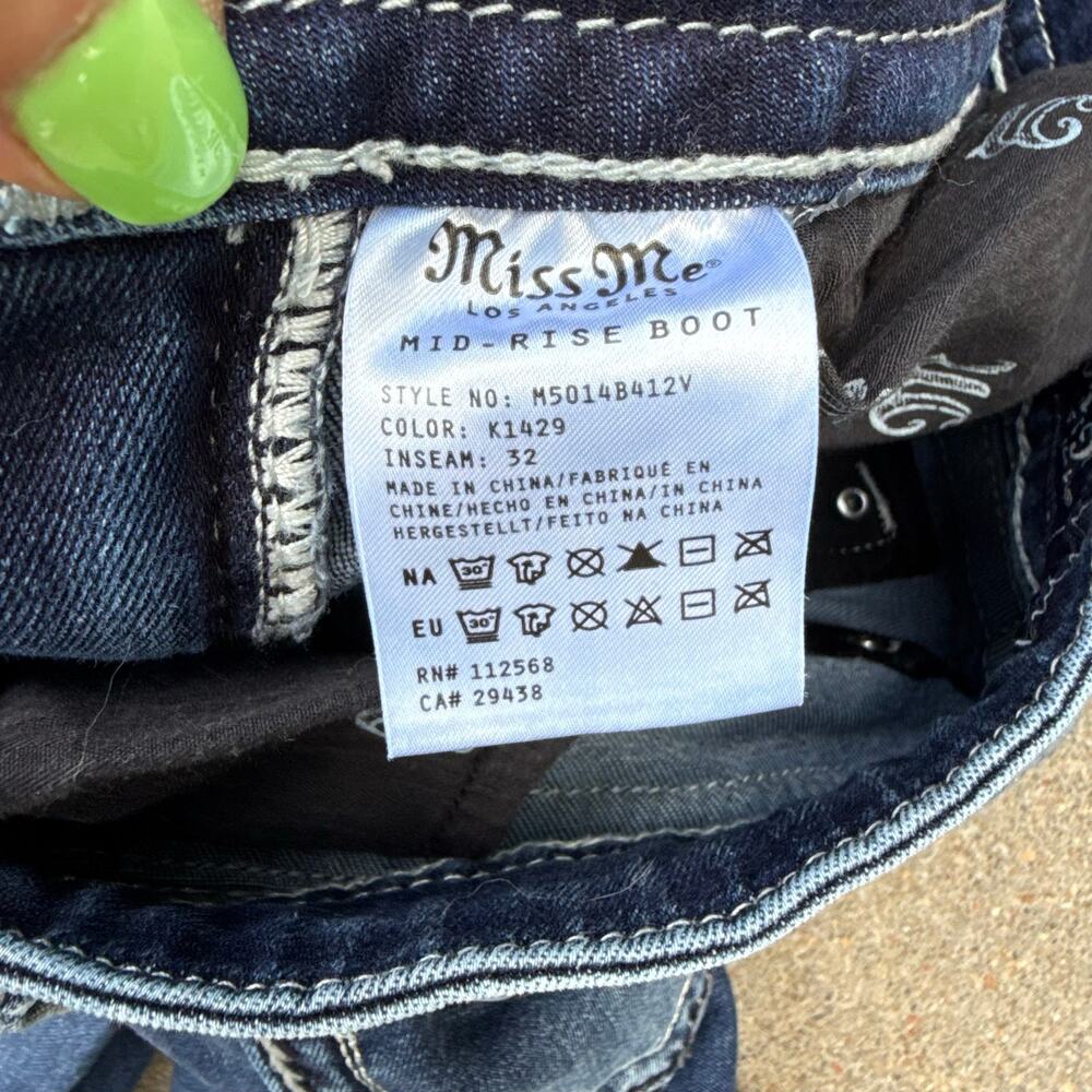 Miss Me Bling Embroidered Faux Flap Pocket Mid Rise Boot Cut Jeans 29x32 - Picture 6 of 10
